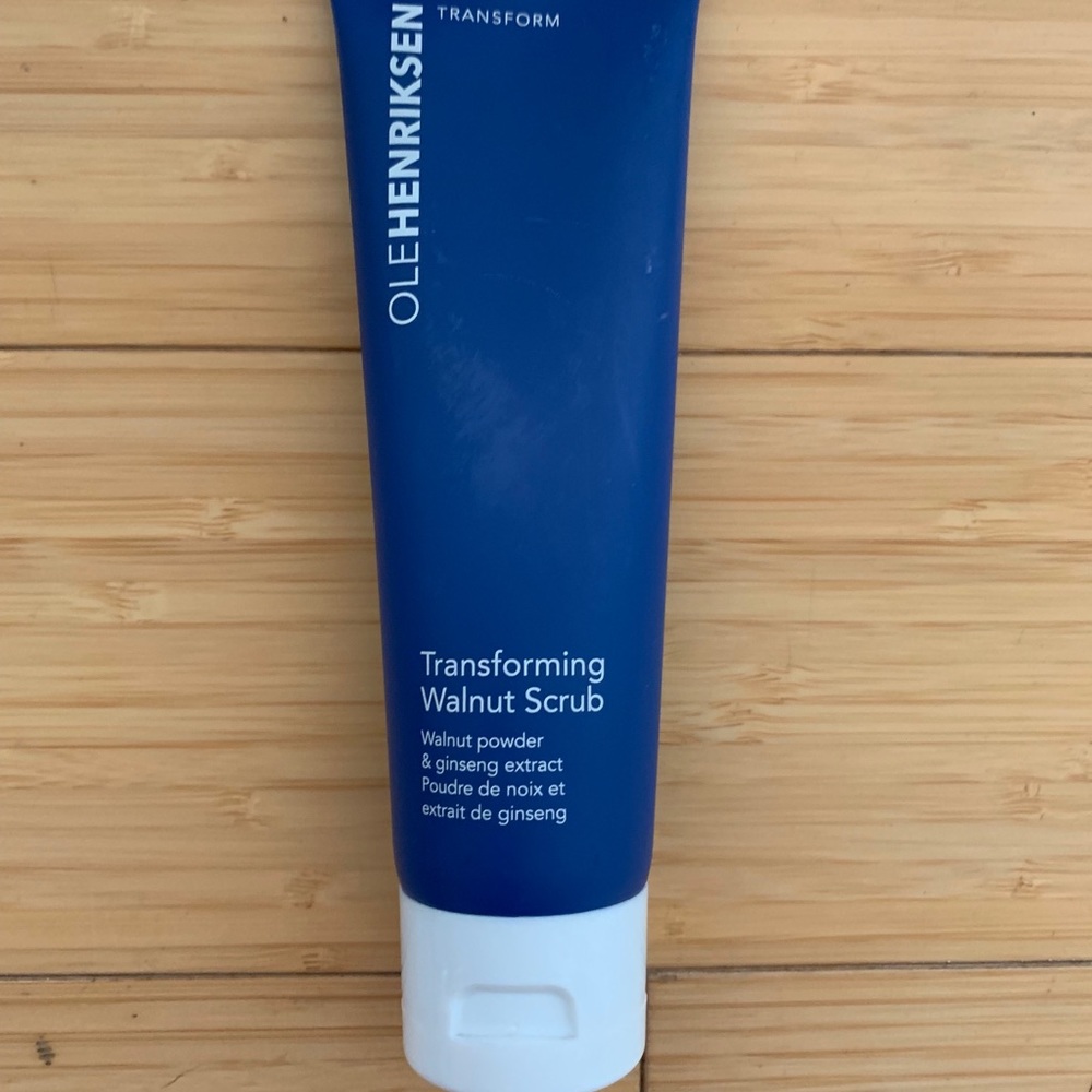 Ole Henriksen Transforming Walnut Scrub